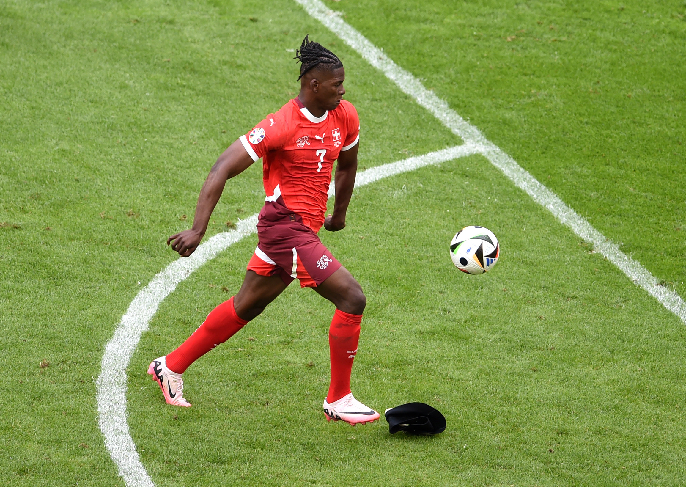 Cầu thủ Breel Embolo - Image 3