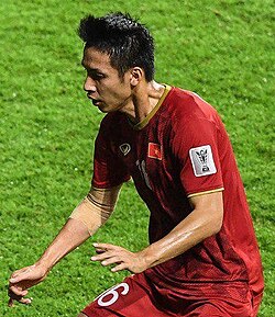 Cầu thủ Đỗ Hùng Dũng - Image 2