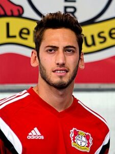 Cầu thủ Hakan Calhanoglu