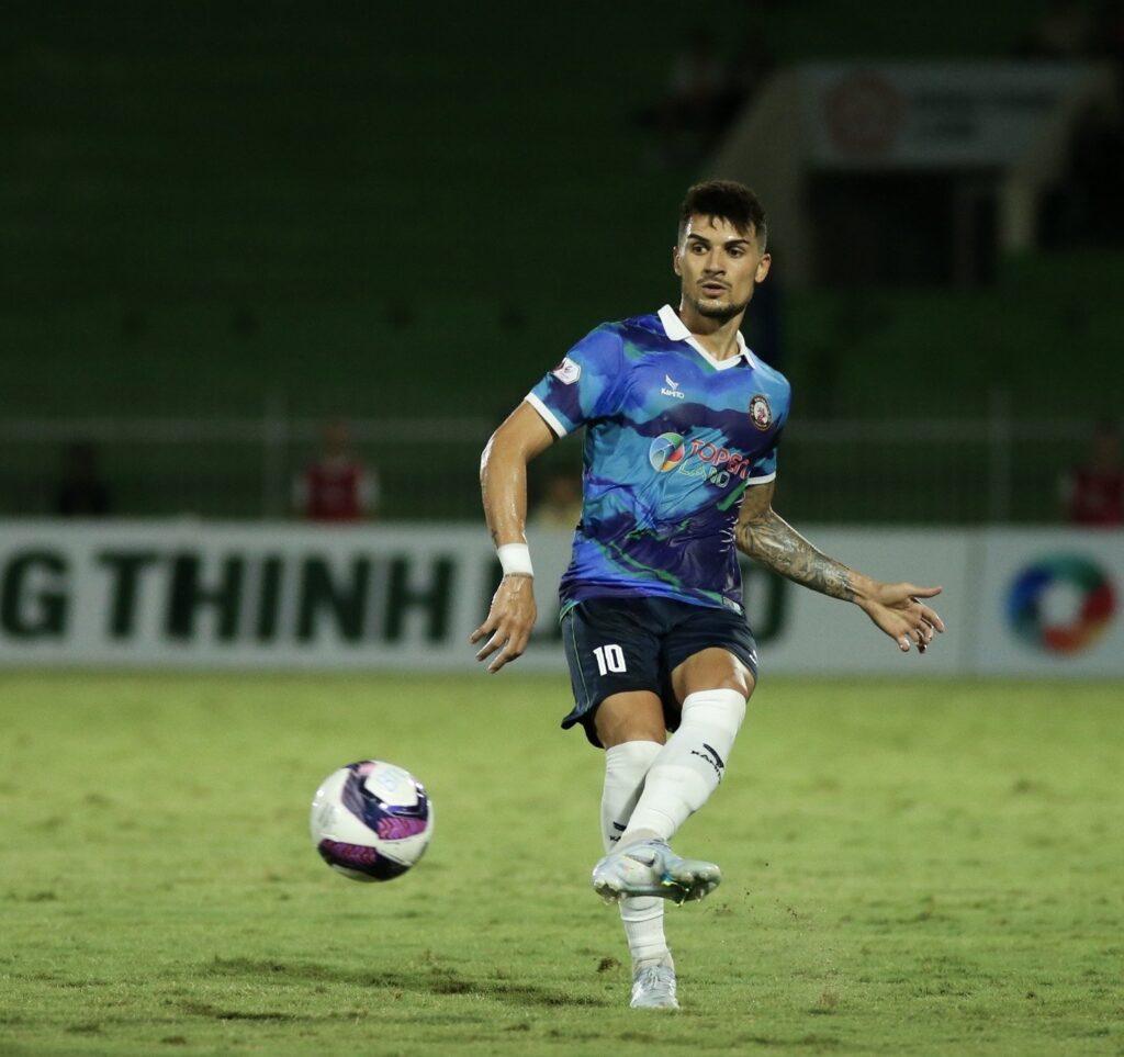Cầu thủ Hendrio Araujo
