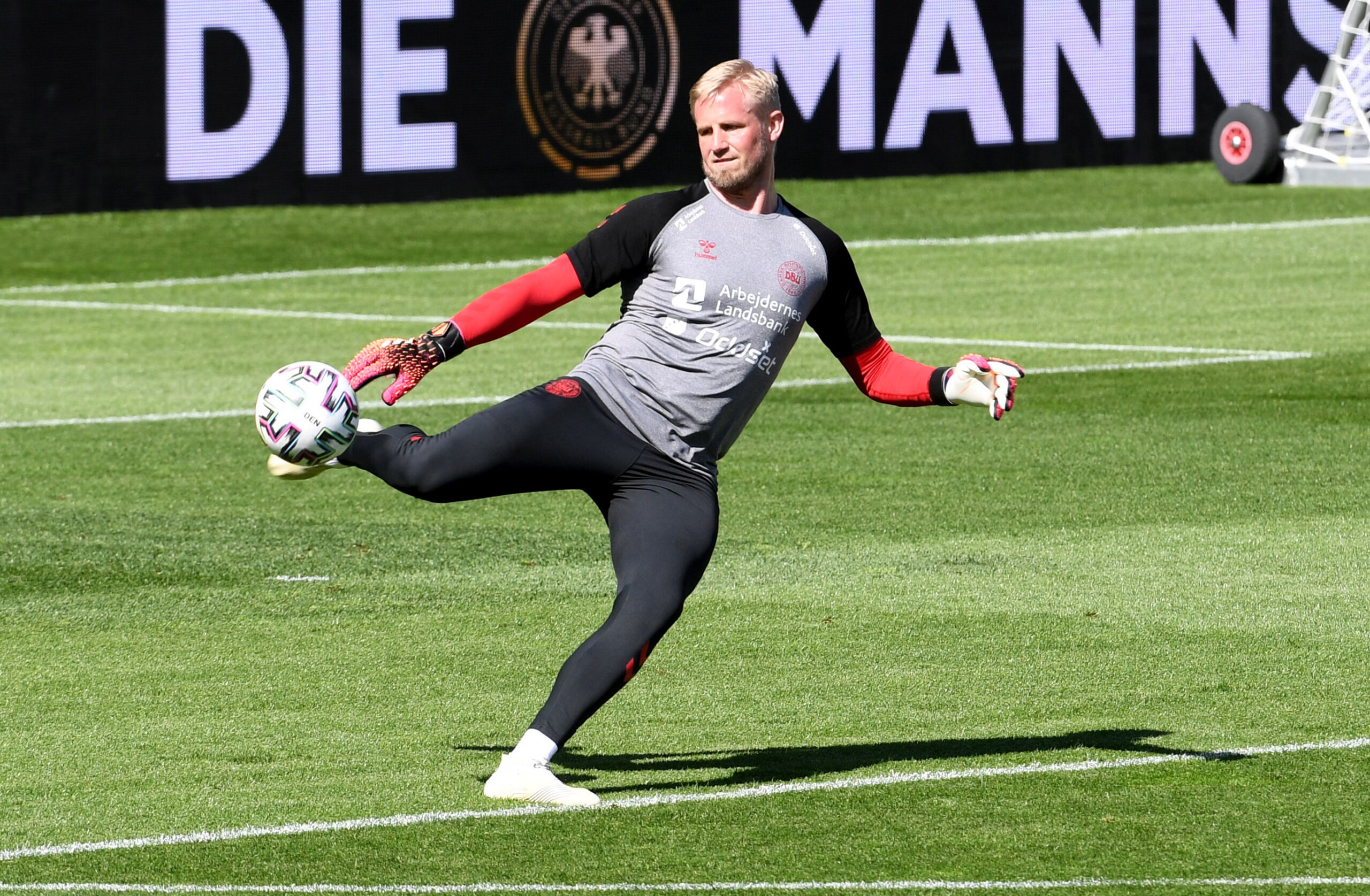 Cầu thủ Kasper Schmeichel - Image 3