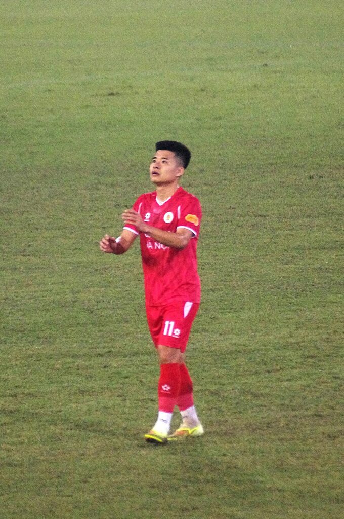Cầu thủ Lê Phạm Thành Long