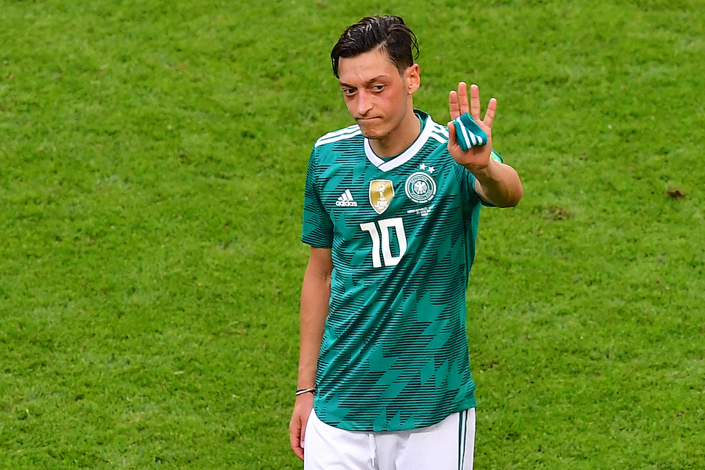 Cầu thủ Mesut Ozil - Image 3