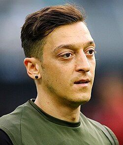 Cầu thủ Mesut Ozil - Image 1