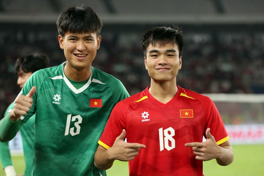 Cầu thủ Nguyễn Công Phượng - Image 5