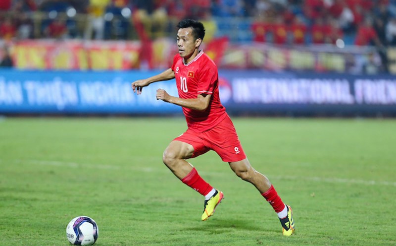 Cầu thủ Nguyễn Văn Quyết - Image 4