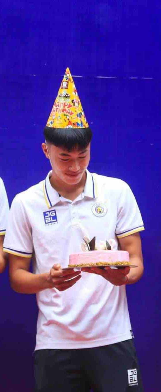Cầu thủ Nguyễn Văn Trường - Image 2