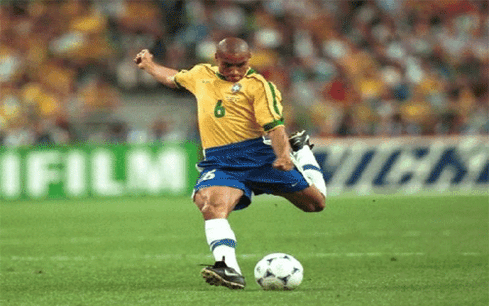 Cầu thủ Roberto Carlos