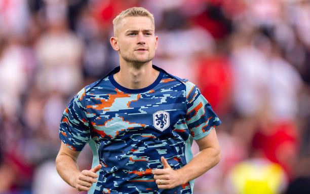 Cầu thủ Steven Bergwijn - Image 5