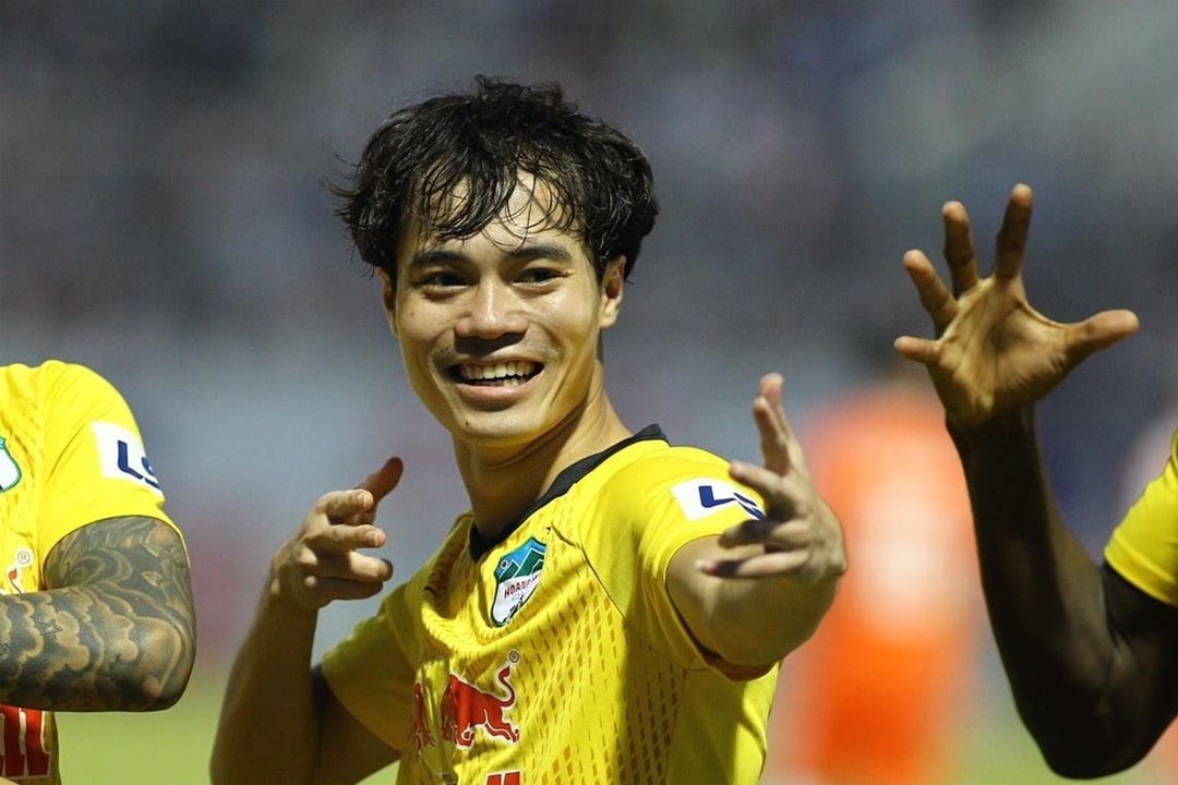 Cầu thủ Văn Toàn - Image 4