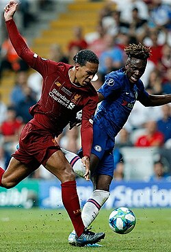 Cầu thủ Virgil van Dijk - Image 5