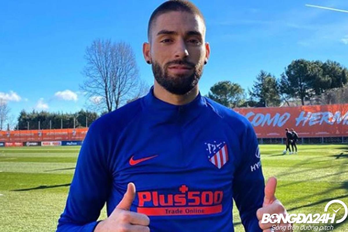 Cầu thủ Yannick Carrasco - Image 3