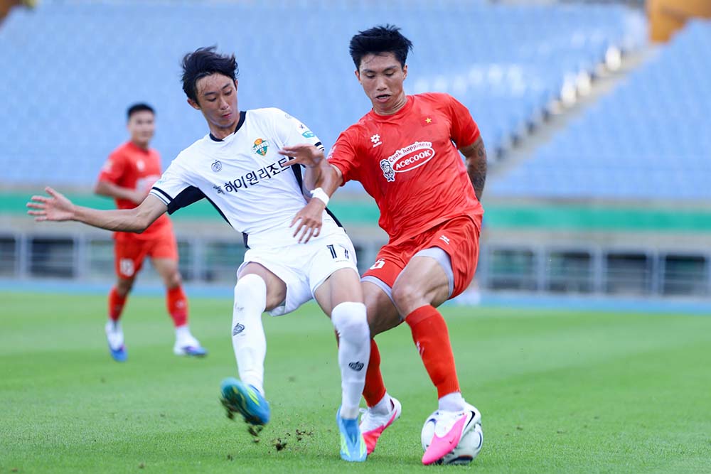 Gangwon FC - Image 5