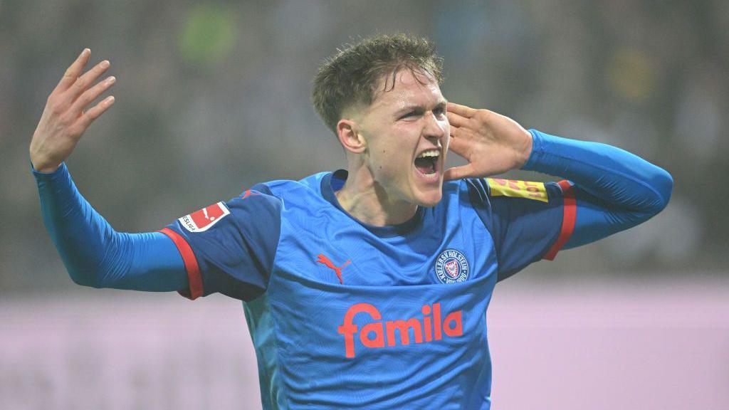Holstein Kiel FC - Image 2