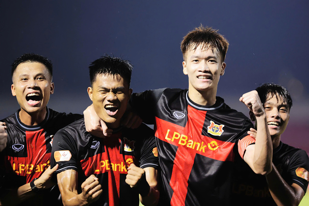 Ninh Binh FC - Image 4